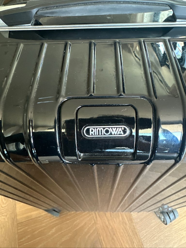RIMOWA 