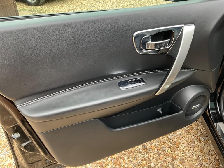 2011 Nissan Qashqai 1.5 dCi Tekna 2WD Euro 5 5dr HATCHBACK Diesel Manual