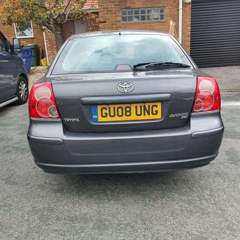 Toyota avensis 