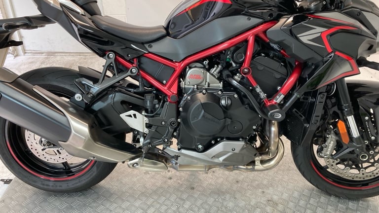 2022 Kawasaki Z R1000KNFAN (22MY) SPORTS Petrol Manual