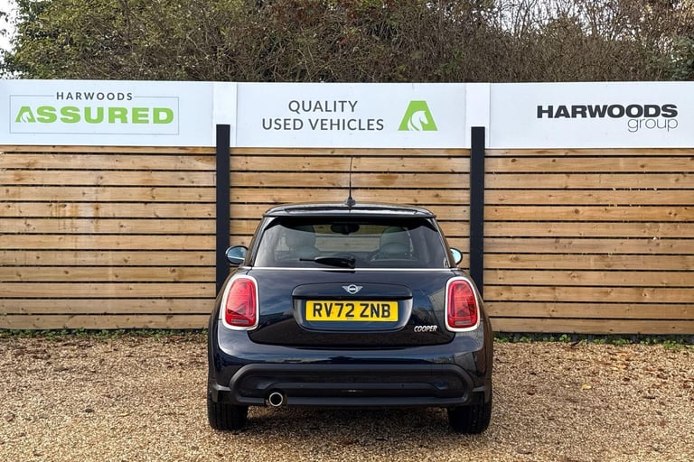 2022 MINI Hatch 1.5 Cooper Exclusive Hatchback 3dr Petrol Steptronic Euro 6 (s/s) (136 ps) HATCHB...