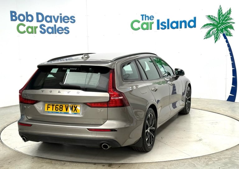 2019 68 VOLVO V60 2.0 D4 MOMENTUM ESTATE 5DR DIESEL AUTO EURO 6 (S/S) (190 PS) D