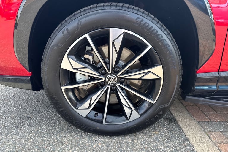 2025 MG MG HS 1.5 T-GDI PHEV Trophy 5dr Auto Hatchback Petrol Parallel PHEV Automatic