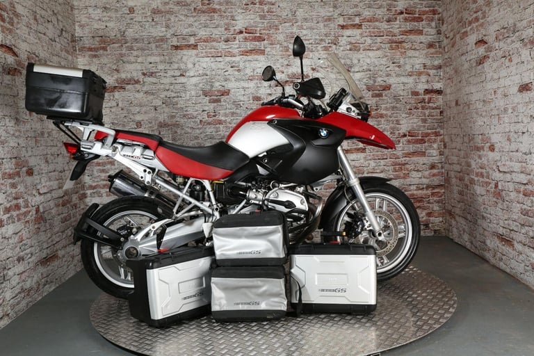 BMW R1200GS - 2005 Petrol Manual in Red