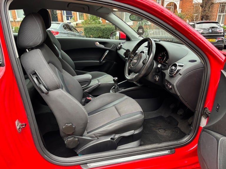 Audi, A1, Hatchback, 2011, Manual, 1197 (cc), 3 doors