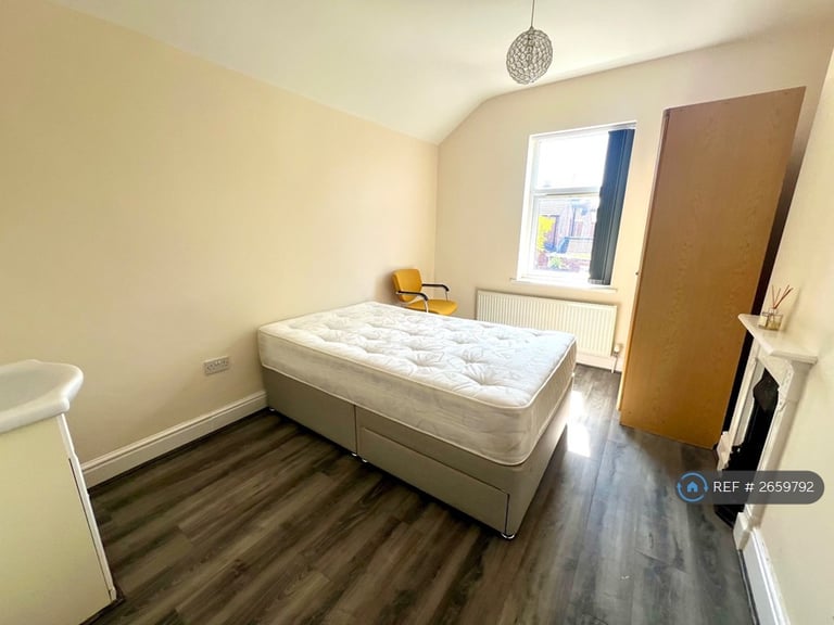 6 bedroom house in Radford Road, Leamington Spa, CV31 (6 bed) (#2659792)