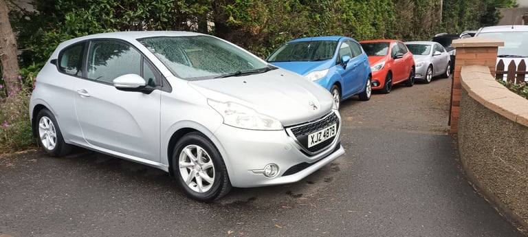 Peugeot, 208, Hatchback, 2015, Manual, 1199 (cc), 3 doors