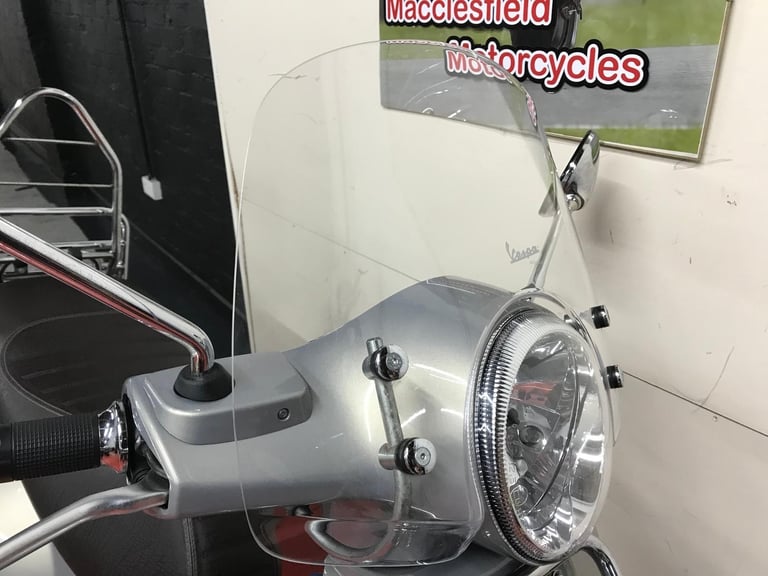 Piaggio Vespa GTS 300i