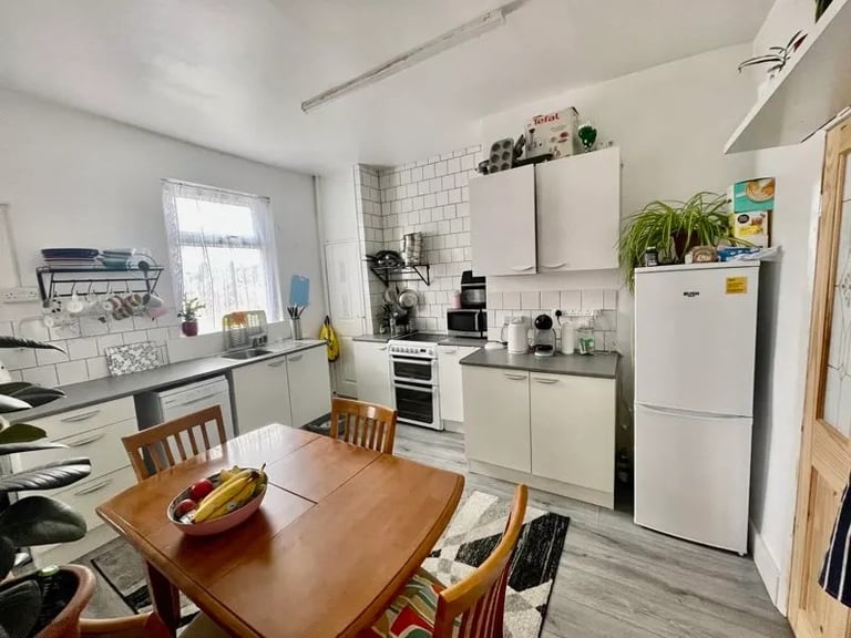 Double rooms, all bills inclusive in Eldon Lane, Bishop Auckland DL14 8TD