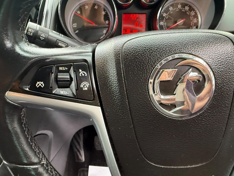 2016 Vauxhall Zafira Tourer 1.6 CDTi ecoFLEX Tech Line MPV 5dr Diesel Manual Euro 6 (s/s) (136 ps...