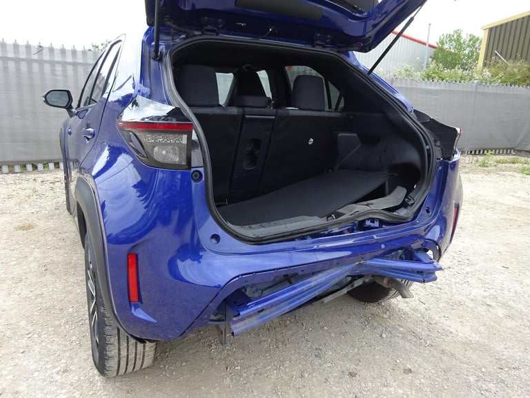 2022 72 REG TOYOTA YARIS CROSS DESIGN HEV HYBRID AUTO DAMAGED SALVAGE