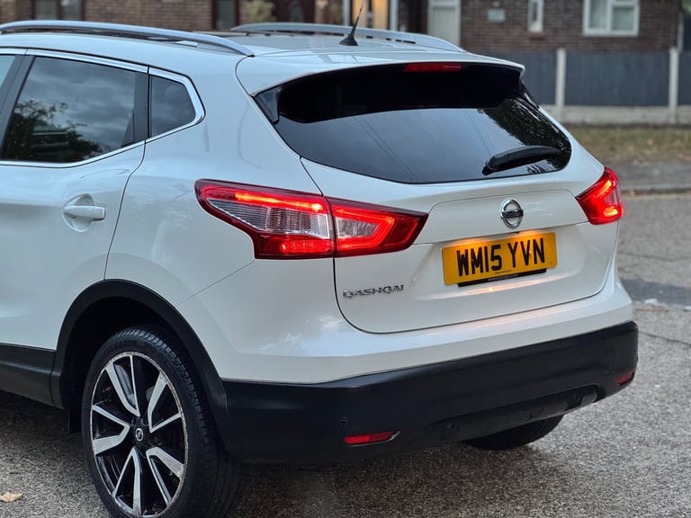Nissan, QASHQAI, Hatchback, 2015, Manual, 1197 (cc), 5 doors