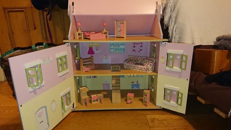 Wooden Doll's House 