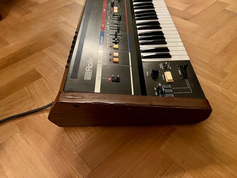 Roland Juno 6 Polyphonic Analogue Synthesizer