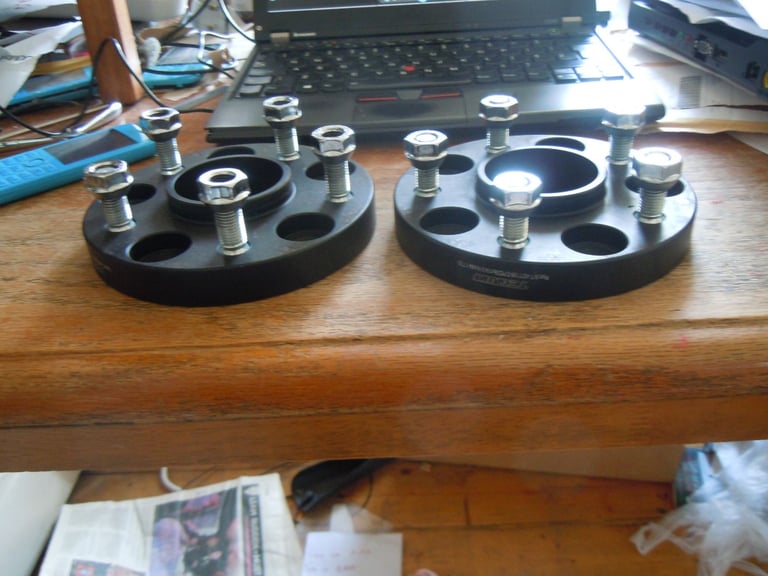 2 X Wheels spacers Tegiwa  PCD 5X114.3 HUB 61.1  20mm