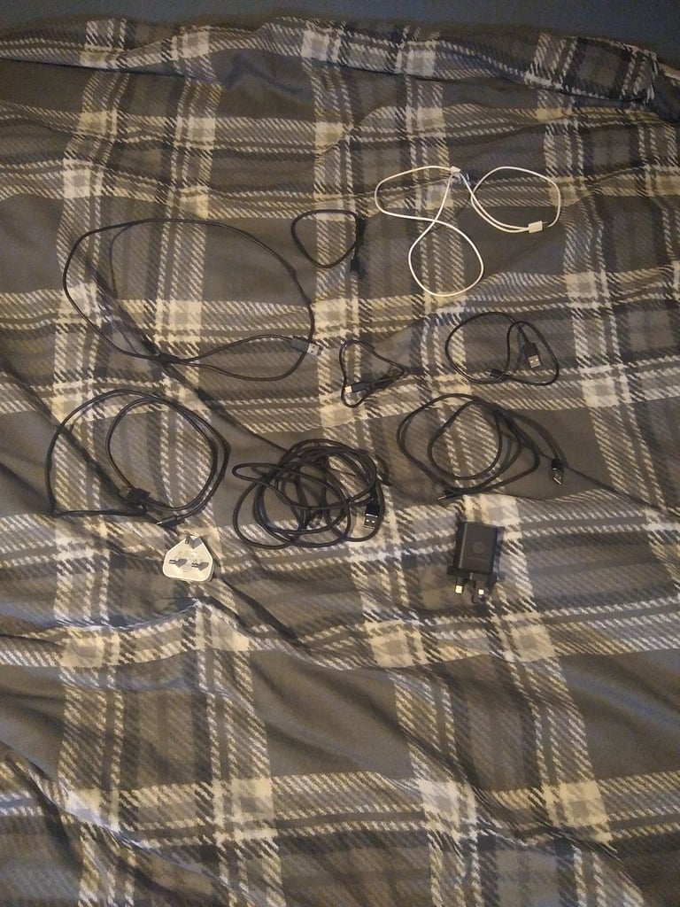 Lot bundle 8x usb-c usb cables two chargers mobile phone