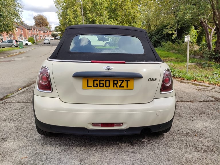 Mini, CONVERTIBLE, Convertible, 2010, Manual, 1598 (cc), 2 doors
