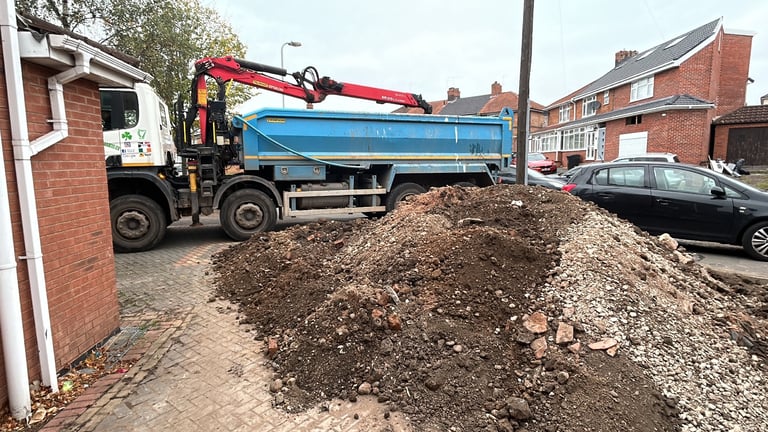 Grab lorry hire delivery of mot type 1 recycled type 1 topsoil sharp sand gravel 6f2 