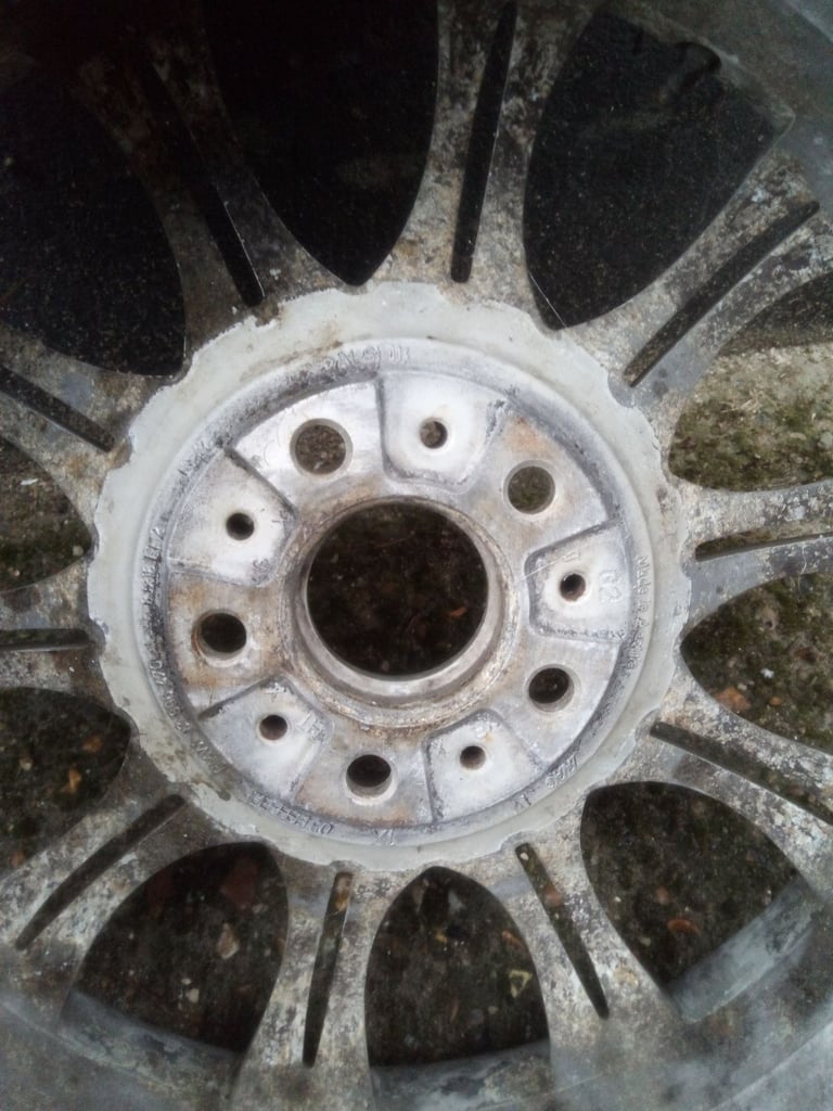  BMW  18" Alloy Wheels E85 E86 E82 Z4 225/40 ZR18 7896490 8j x 18 EH2 SILVER used 