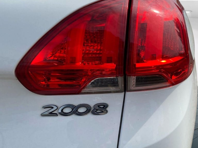 2015 Peugeot 2008 1.2 PureTech Access Euro 6 5dr (A/C) Petrol