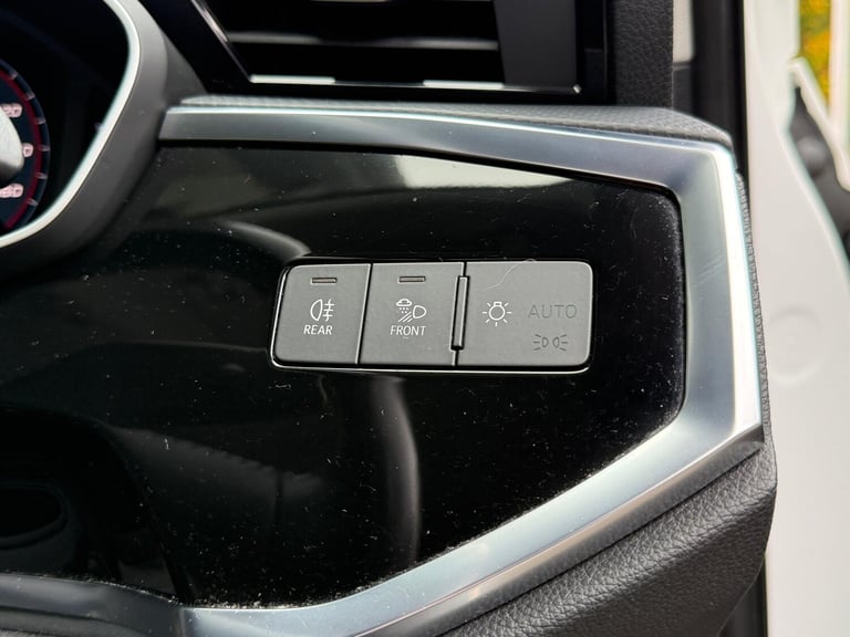 2020 Audi Q3 2.0 TDI 35 Sport SUV 5dr Diesel S Tronic Euro 6 (s/s) (150 ps) ESTATE Diesel Automatic