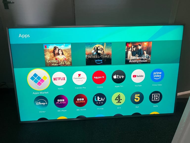 Panasonic 65″ 4K Ultra HD HDR Smart TV – Excellent Condition