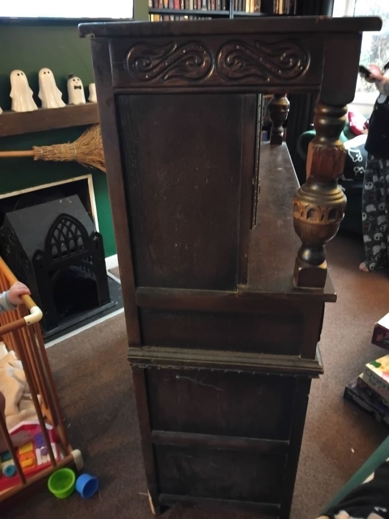 Oak Cupboard 