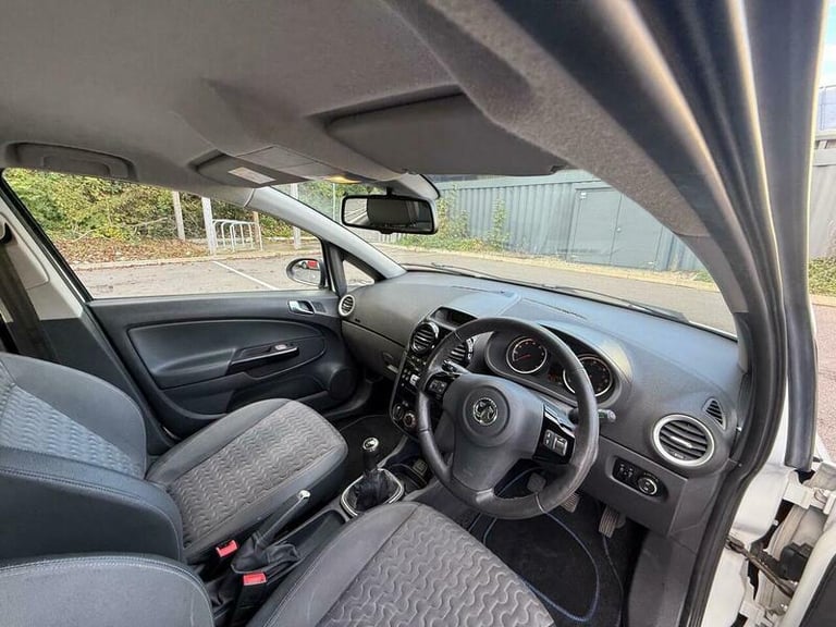 2015 Vauxhall Corsa 1.2 SE 5dr HATCHBACK PETROL Manual