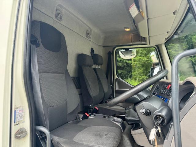 2015 15 DAF LF 220 E6 12 Ton 20ft4 G&A fridge/freezer box side door bulk head 