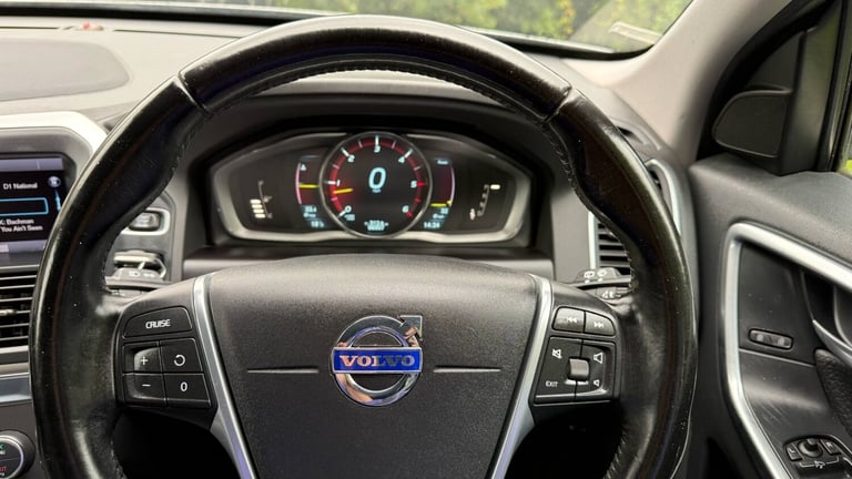 2014 Volvo XC60 D5 [215] SE Lux Nav 5dr AWD Geartronic ESTATE Diesel Automatic