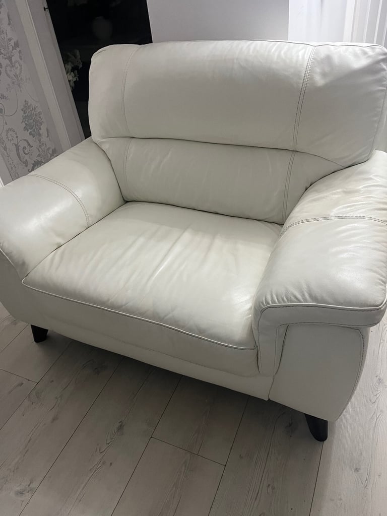 Leather cuddle chair