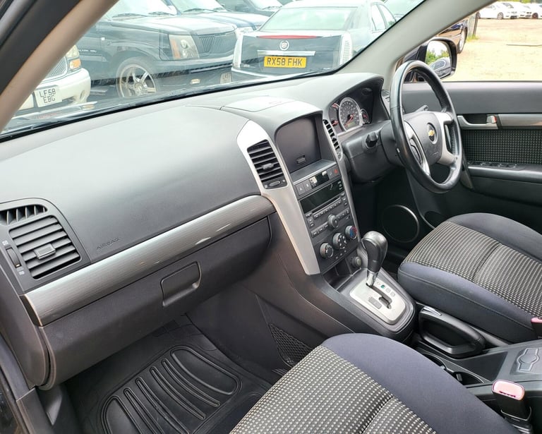 2010 CHEVROLET CAPTIVA 2.0 VCDi LT 5 DOOR 7 SEATER AUTOMATIC BLACK