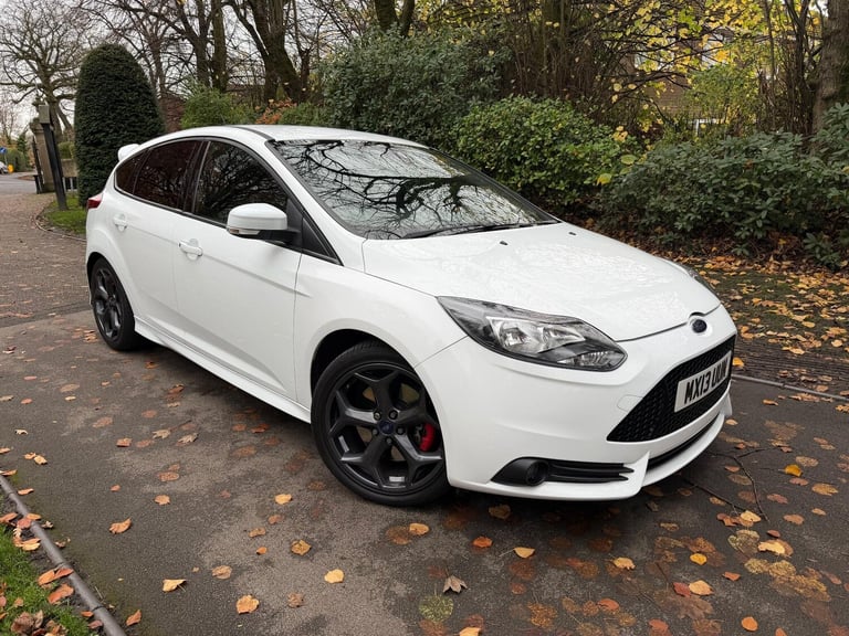 image for 2013 Ford Focus 2.0T EcoBoost ST-2 Euro 5 (s/s) 5dr HATCHBACK Petrol Manual