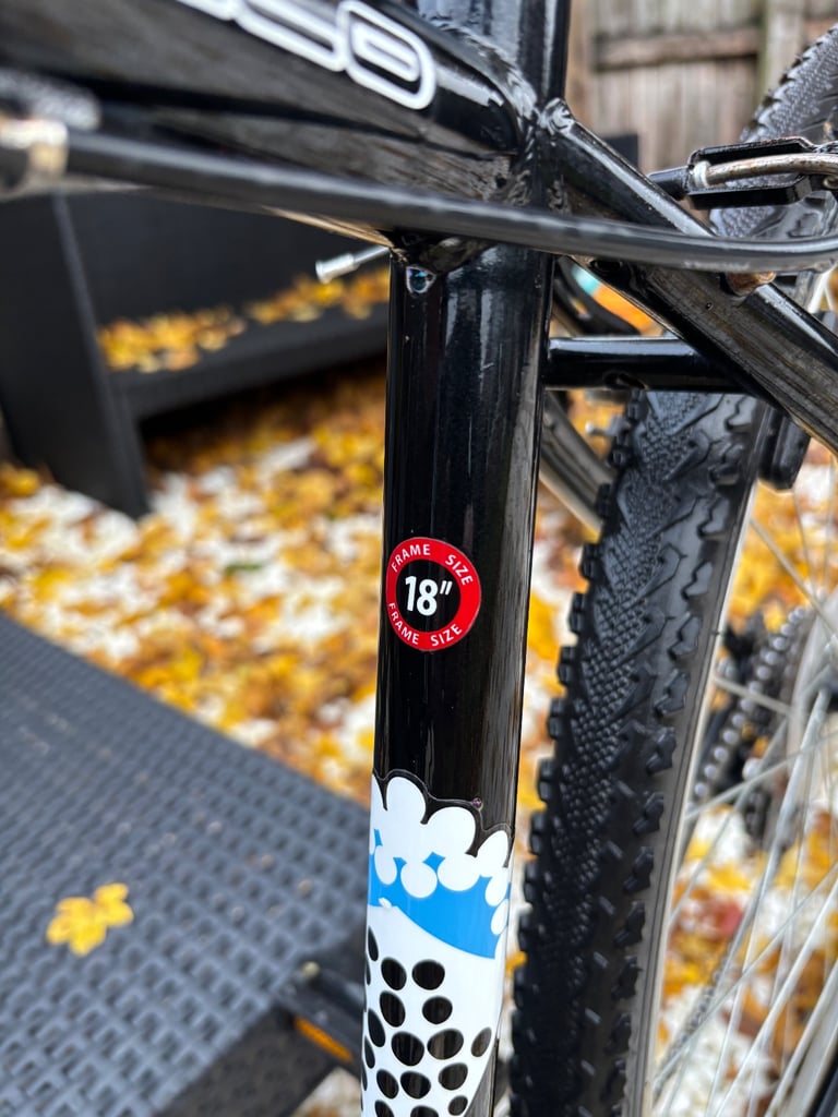 Men’s Lightweight APOLLO Code Hybrid Bike (Fantastic Condition)