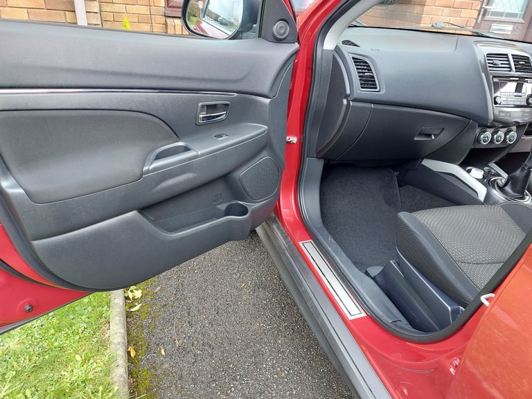 Mitsubishi, ASX, Hatchback, 2013, Manual, 1590 (cc), 5 doors