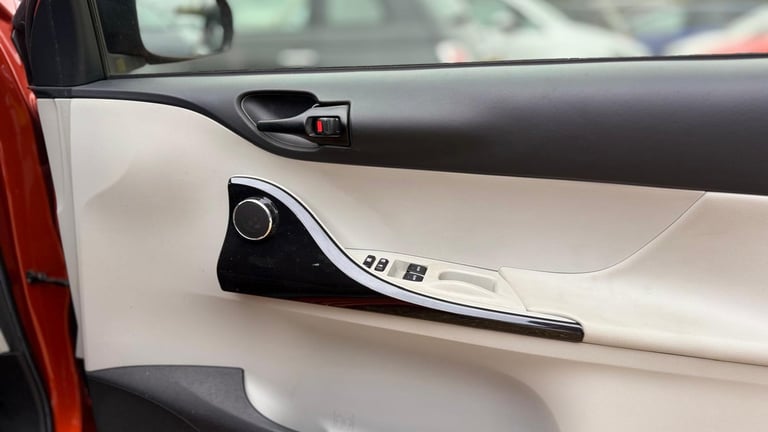 2013 Toyota iQ automatic 1.3 petrol