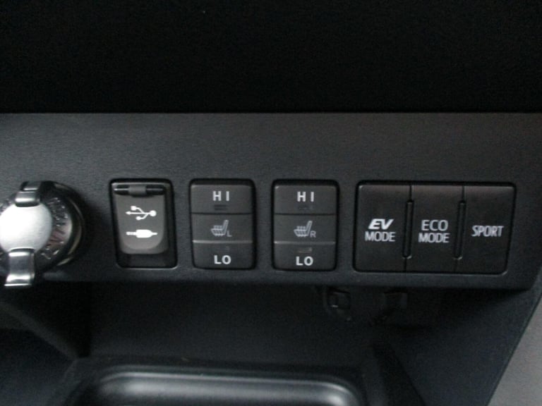  Toyota RAV4 2.5 VVT-h Design SUV 5dr Petrol Hybrid CVT Euro 6 (s/s) (197 ps) Petrol/Electric Hyb...