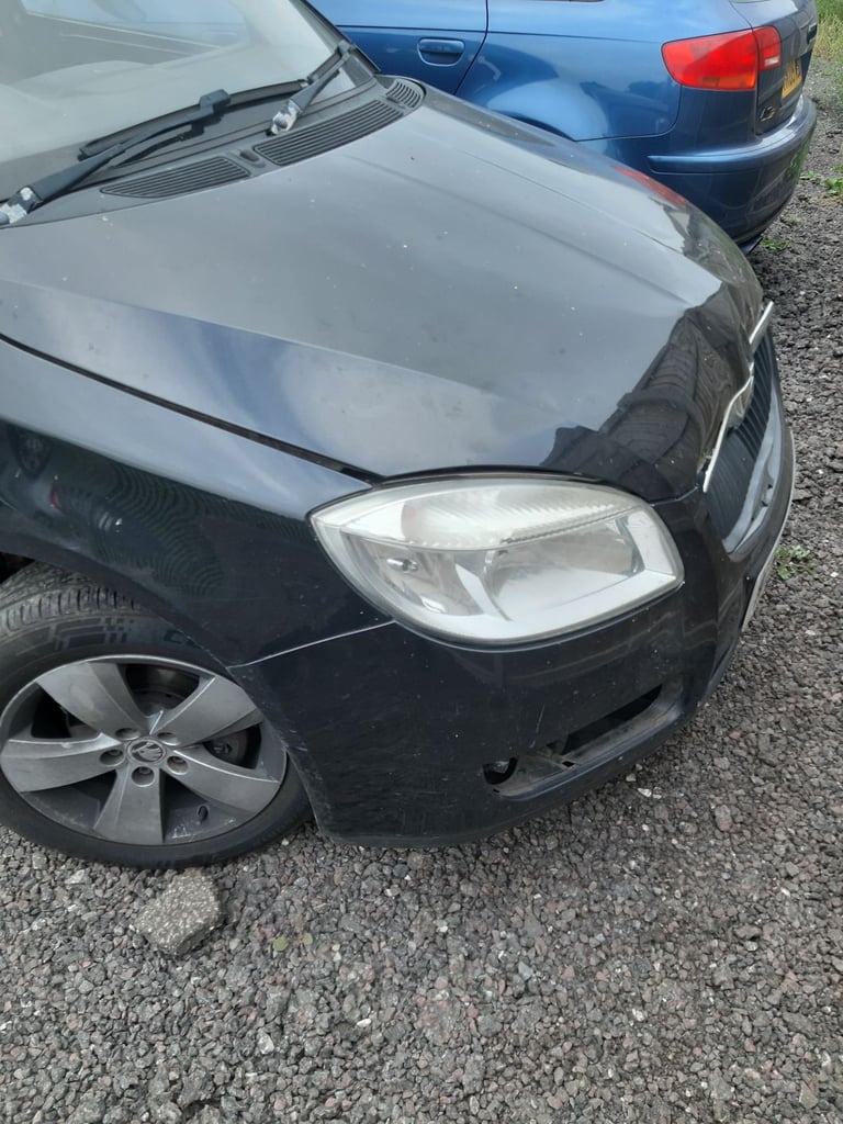2009 skoda fabia 1.4 petrol breaking 