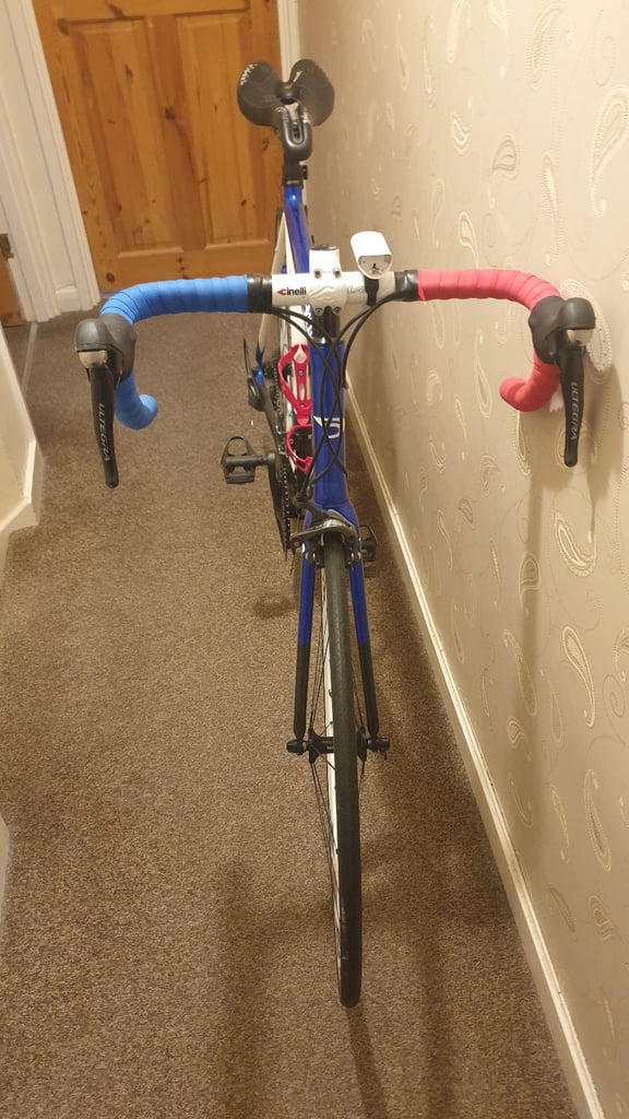 For sale Dolan preffisio road bike.