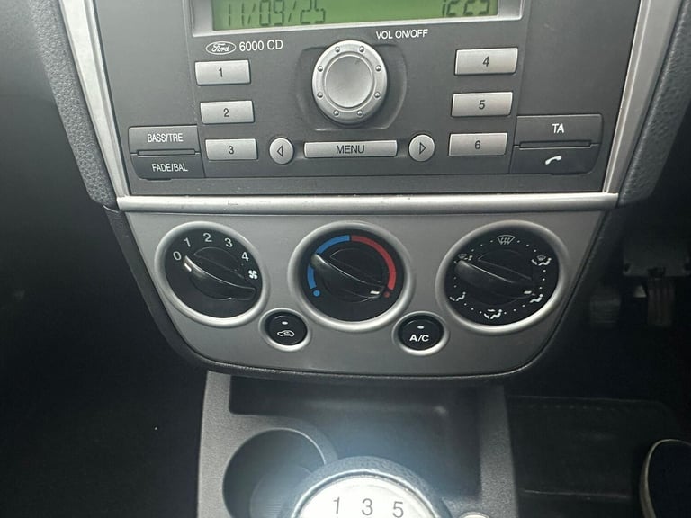 Ford Fiesta 1.4 Zetec Climate 5dr Petrol Manual - Image 20