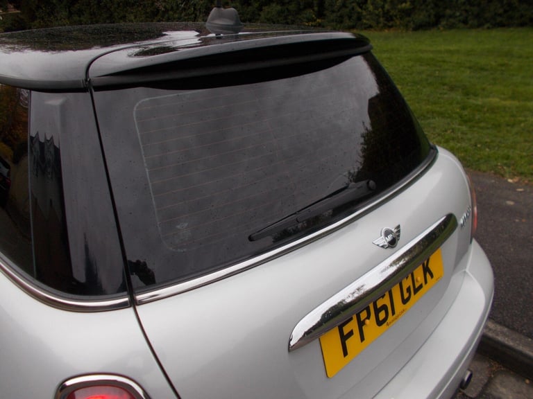 2011 MINI Hatch 1.6 Cooper Soho Euro 5 (s/s) 3dr HATCHBACK Petrol Manual