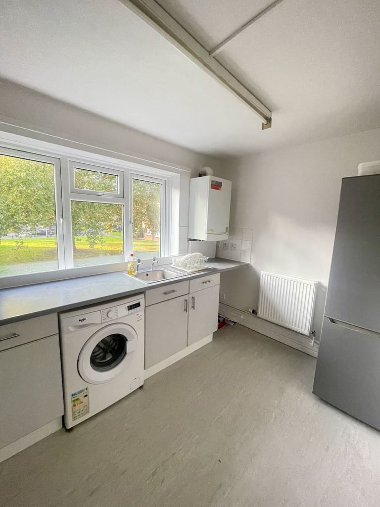 1 Bedroom Flat to rent -Windsor