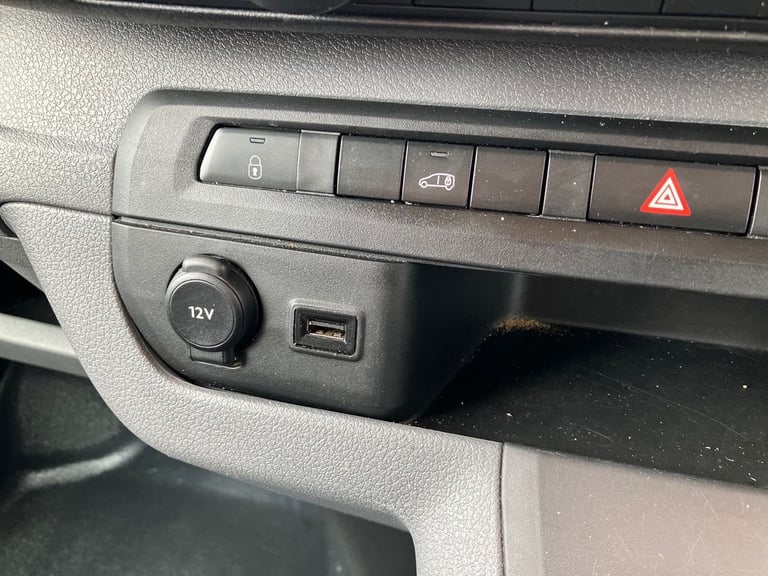 2022 Vauxhall Vivaro 2900 1.5d 100PS Dynamic H1 Van Van DIESEL Manual