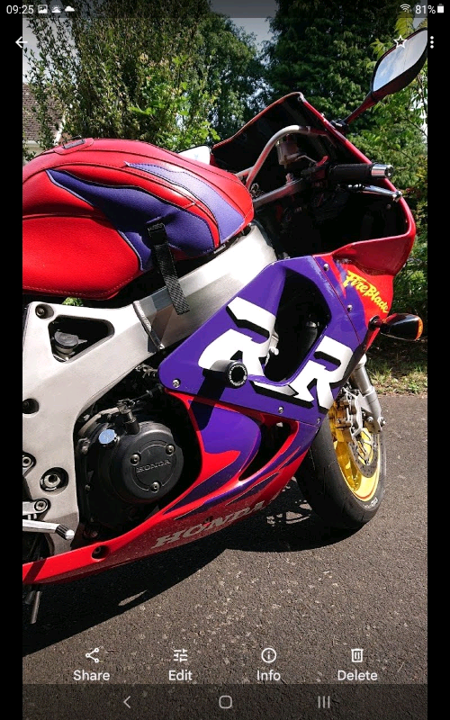 Immaculate 918cc Fireblade RRW