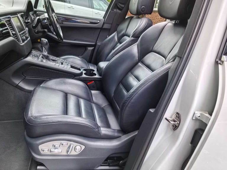 2015 Porsche Macan 3.0 Macan S D Semi-Auto 4WD 5dr SUV Diesel Automatic