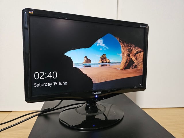 Viewsonic VA1931wa Monitor with VGA port for office school and