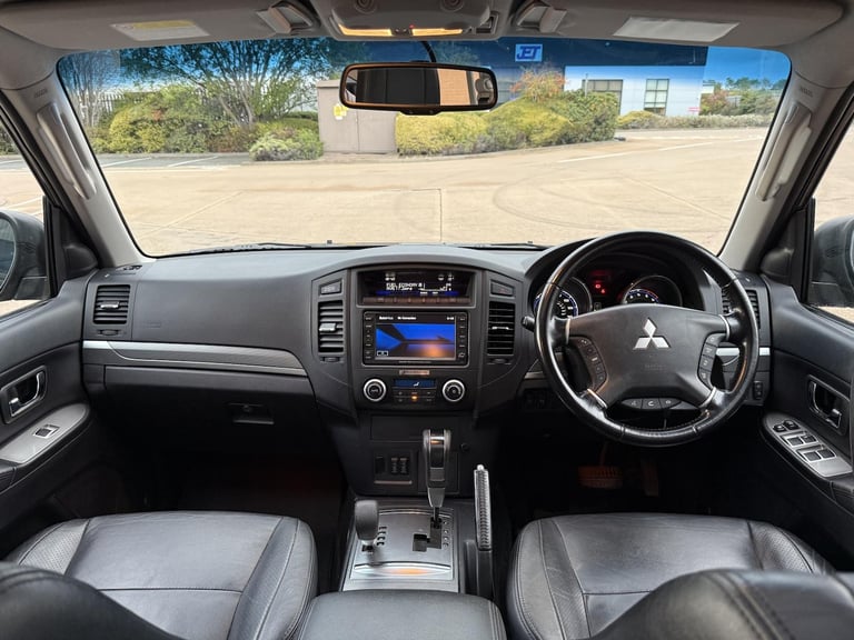 2010 Mitsubishi Shogun 3.2 DI-DC Elegance SUV 5dr Diesel Auto 4WD Euro 5 LWB (197 ps) SUV Diesel ...