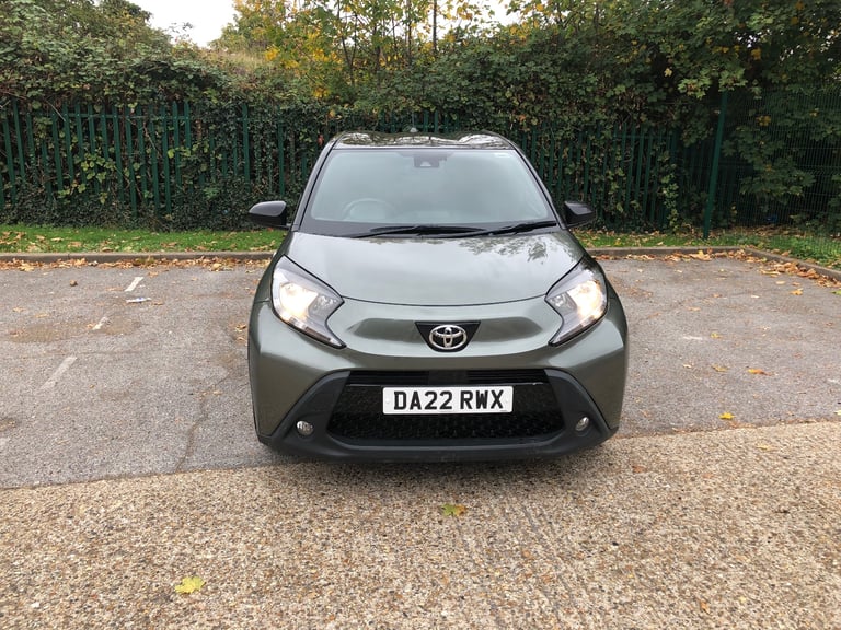 Toyota, AYGO X, EDGE, VVT-I, 2022, Manual, 998 (cc), 5 doors