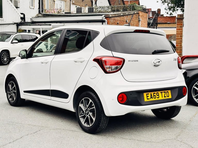 2019 Hyundai i10 1.0 Premium Euro 6 5dr HATCHBACK Petrol Manual