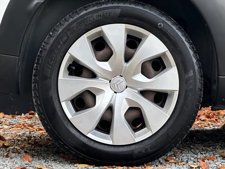 2015 Citroen C4 Cactus 1.6 Touch BlueHDI Diesel Manual 5 Door Hatchback White